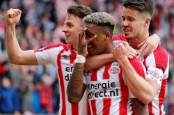 爱游戏-荷甲赛程吃紧，上海海港赛后更衣室发声，赛场秩序良好，身体对抗强度拉满的简单介绍-爱游戏